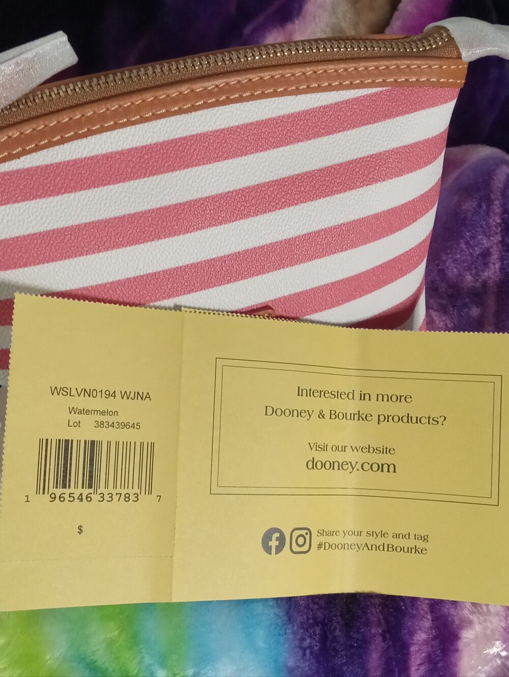 Dooney & Bourke Chevron Pattern Watermelon Pouch with Tan Leather Trim NWT - Picture 10 of 10